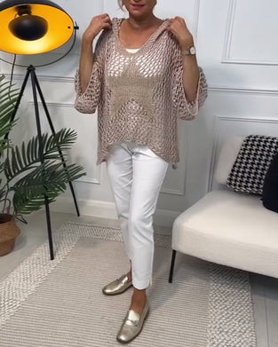 Ensfarget hettegenser med stjerneutskjæring