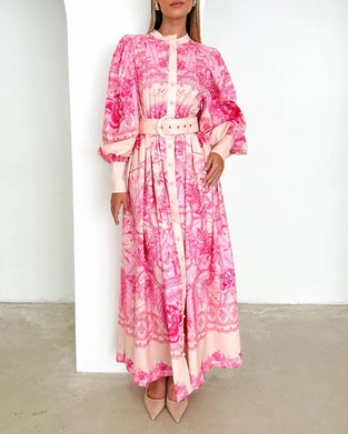 Kjole med lanterne med knappetrykk