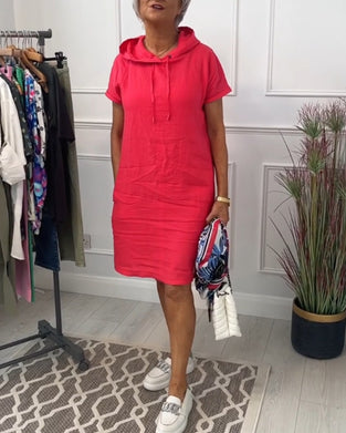 Kortermet avslappet kjole med hette