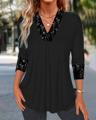 Uformell plissert topp i ensfarget paljettpatchwork