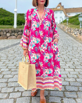 Langermet løs kjole med v-hals