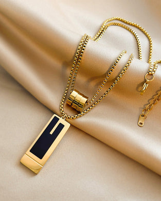 Dobbelt langt halskjede i titanstål