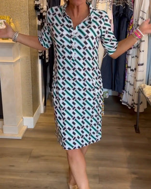 Geometrisk kjole med V-hals og trykk