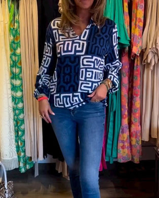 Topp med lang erme og V-hals med trykk