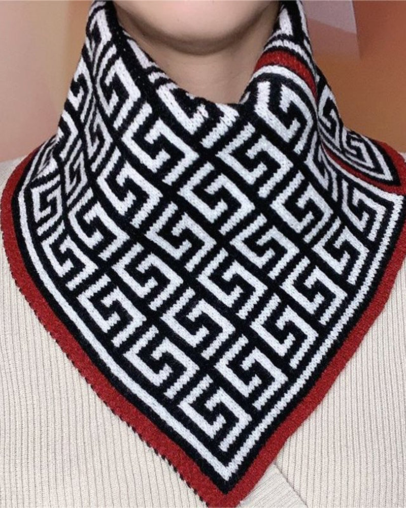 Fasjonabelt allsidig trekantskjerf