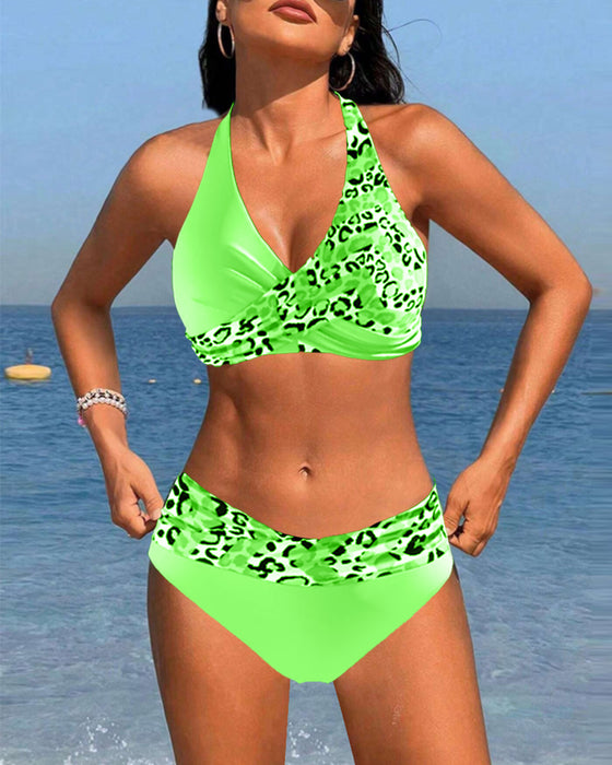 Halterneck bikini med lappeteppe i leopard