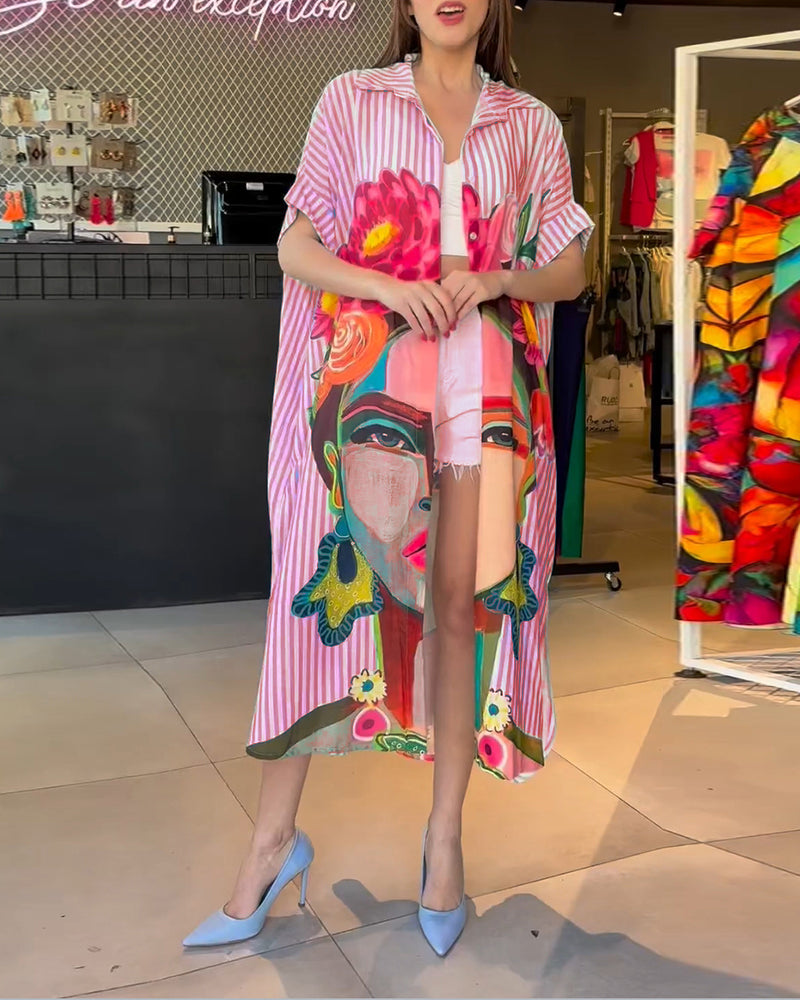 Vertikal stripete jakkeslagsbluse med karaktertrykk