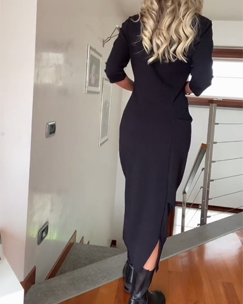 Plissert ensfarget elegant kjole med rund hals