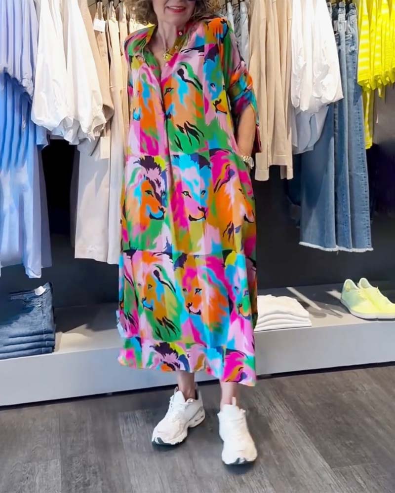 Kjole med fargerikt print og lommer