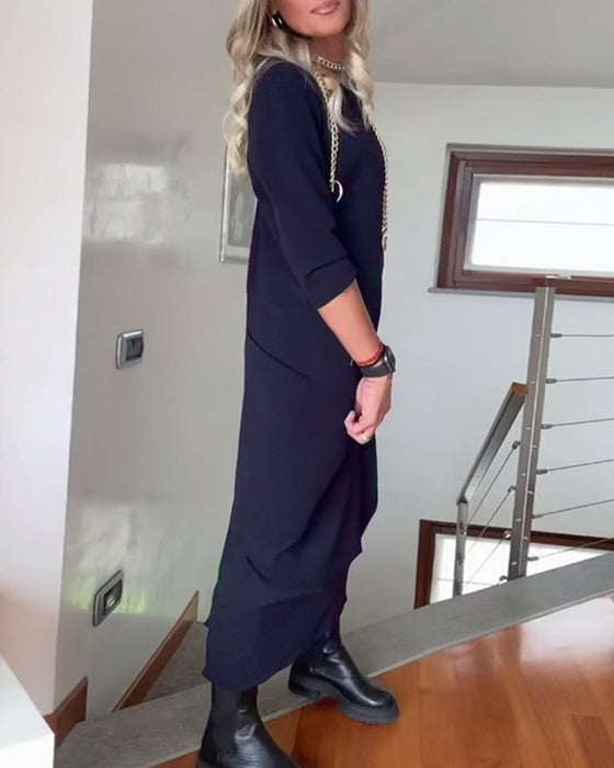 Plissert ensfarget elegant kjole med rund hals