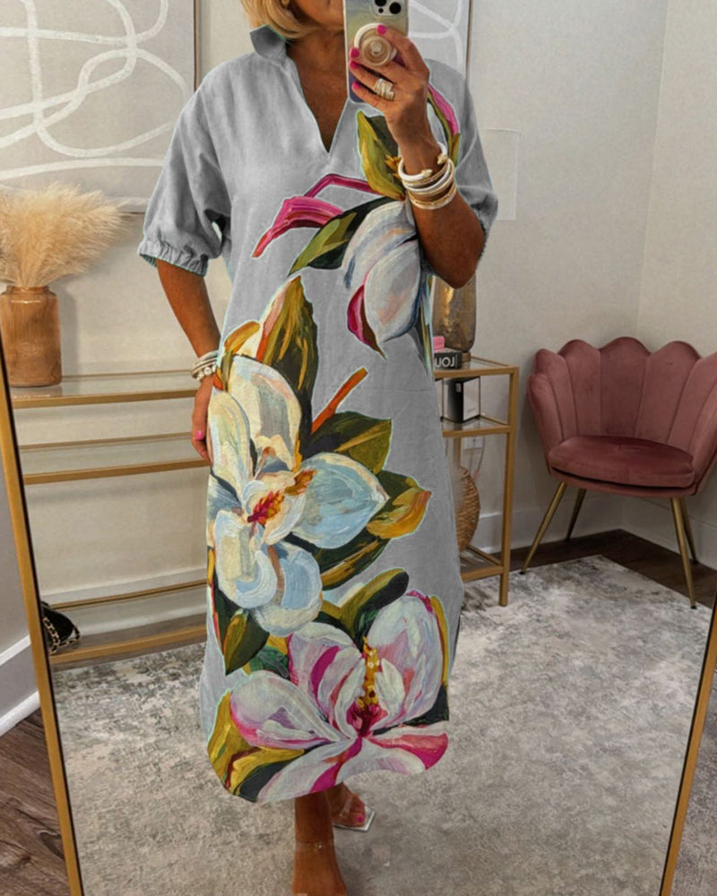 Løs avslappet kjole med blomstertrykk