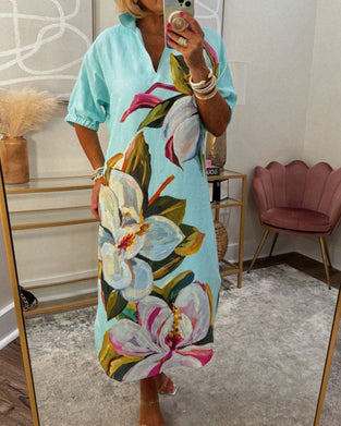 Løs avslappet kjole med blomstertrykk