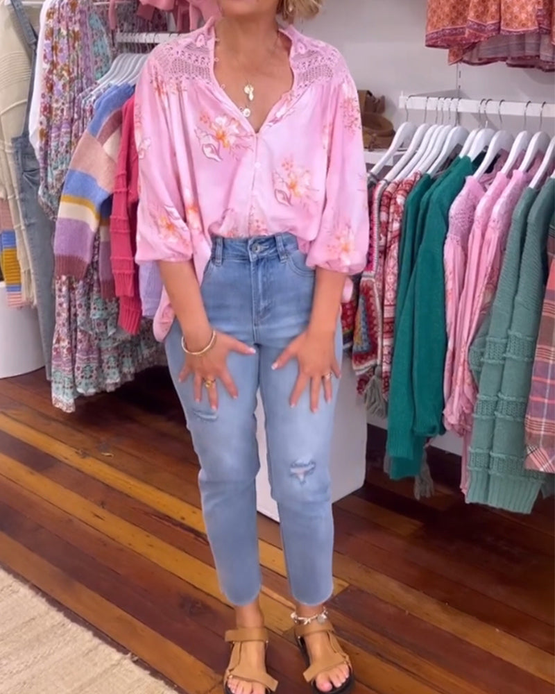 Skjorte med V-hals og mykt trykk