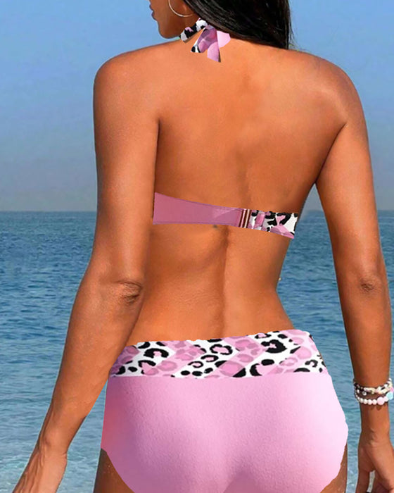 Halterneck bikini med lappeteppe i leopard
