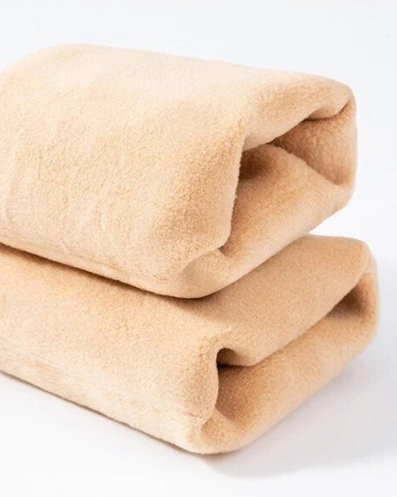 Feilfrie, falske, gjennomsiktige, elastiske strømpebukser med varme plysjfôr