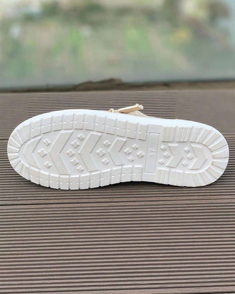 Uformelle slip-on-leiligheter med solid farge