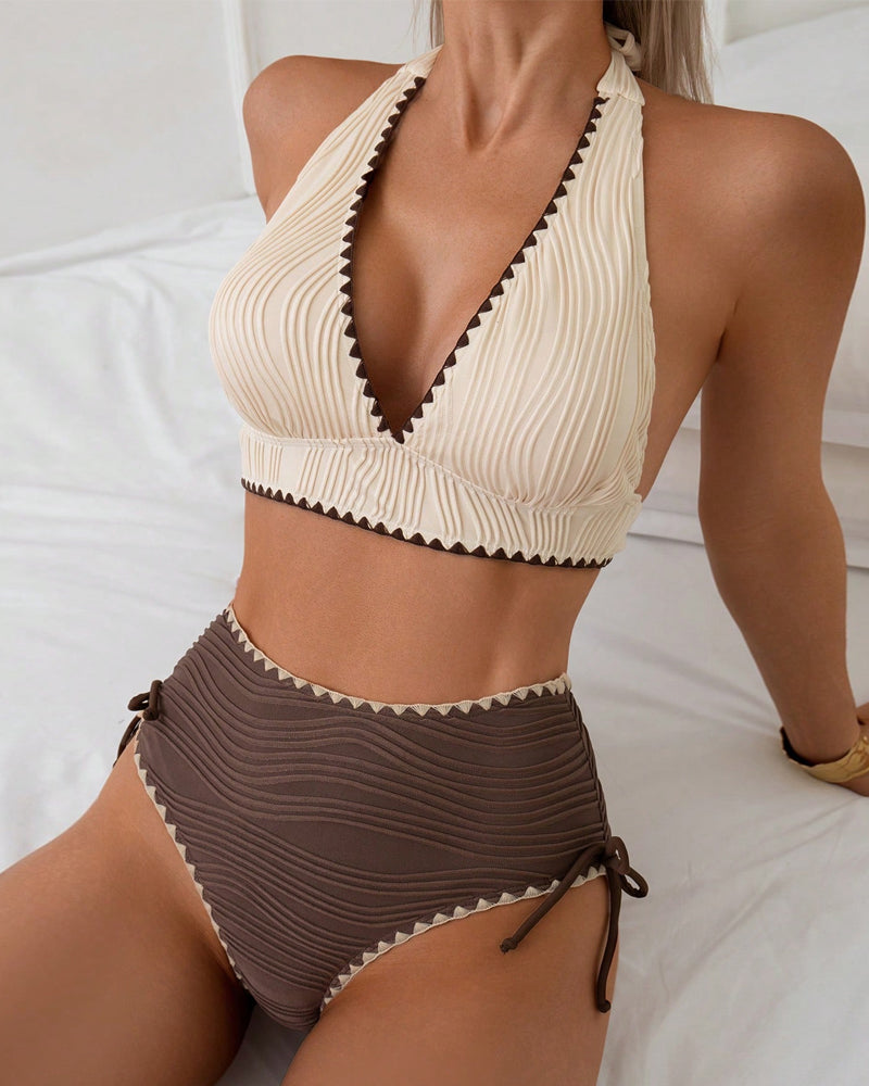 Bikini To-dels Set Med Halterhals og Kontrastfarge Design