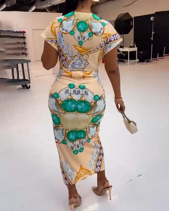 Kjole med dyp V spalt i midjen