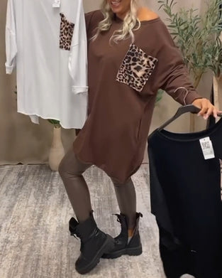 Uformell topp med lange armer i leopardmønster med rund hals