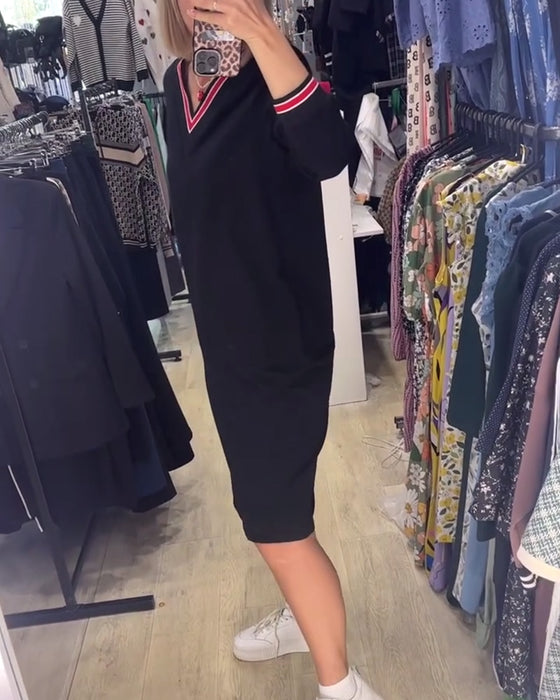 V-hals kjole med lommer