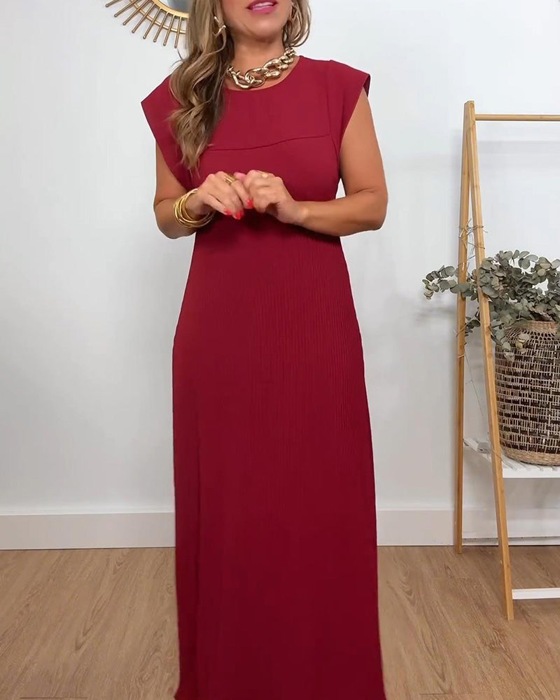 Ermeløs plissert enkel ensfarget kjole