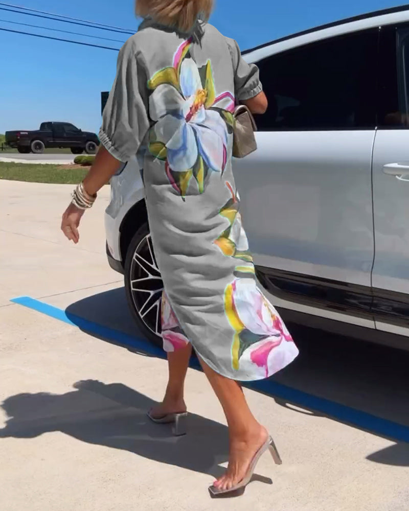 Løs avslappet kjole med blomstertrykk