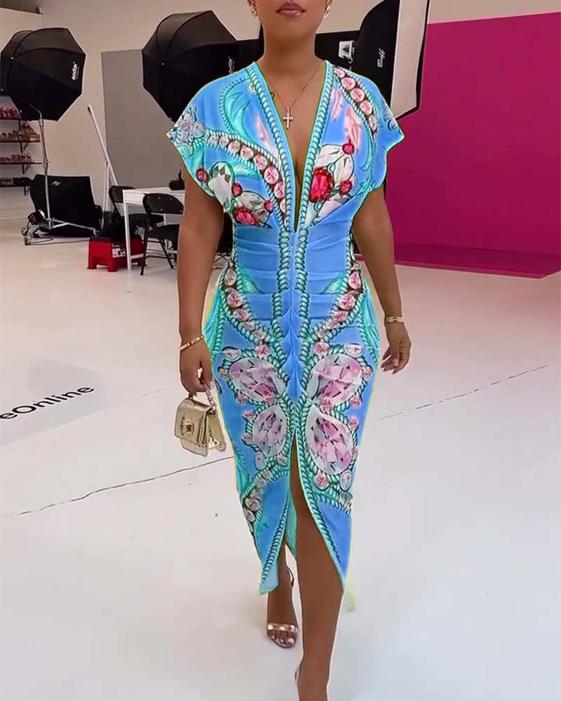 Kjole med dyp V spalt i midjen