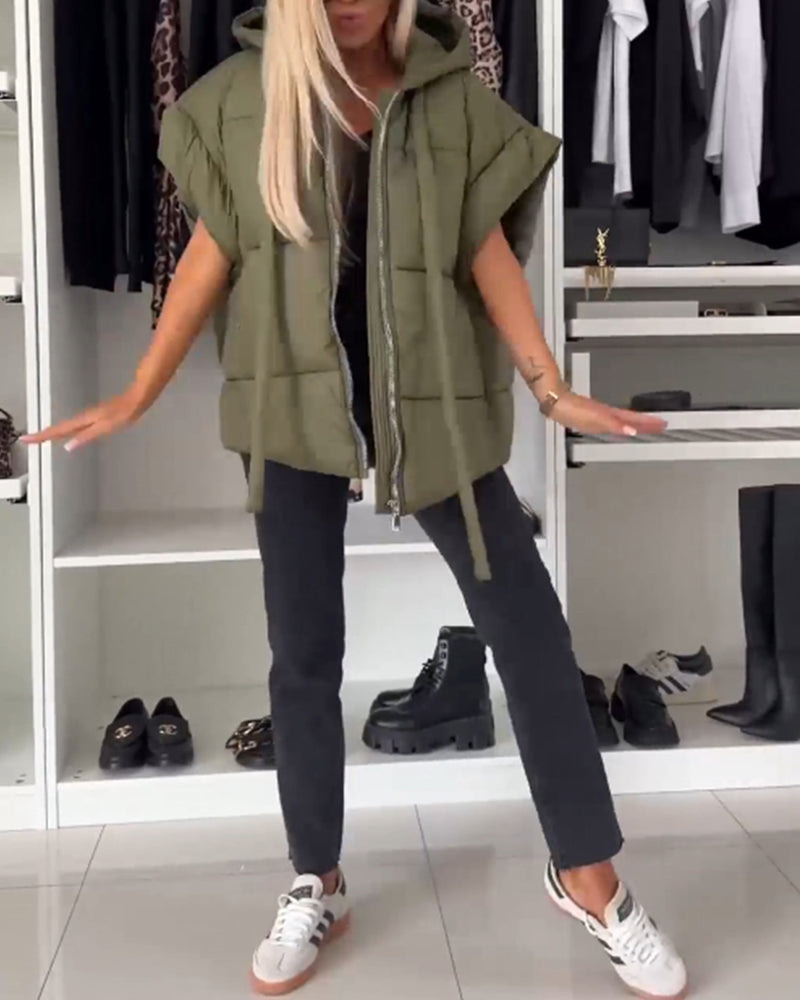 Hette, ensfarget glidelås, polstrede jakker med korte ermer