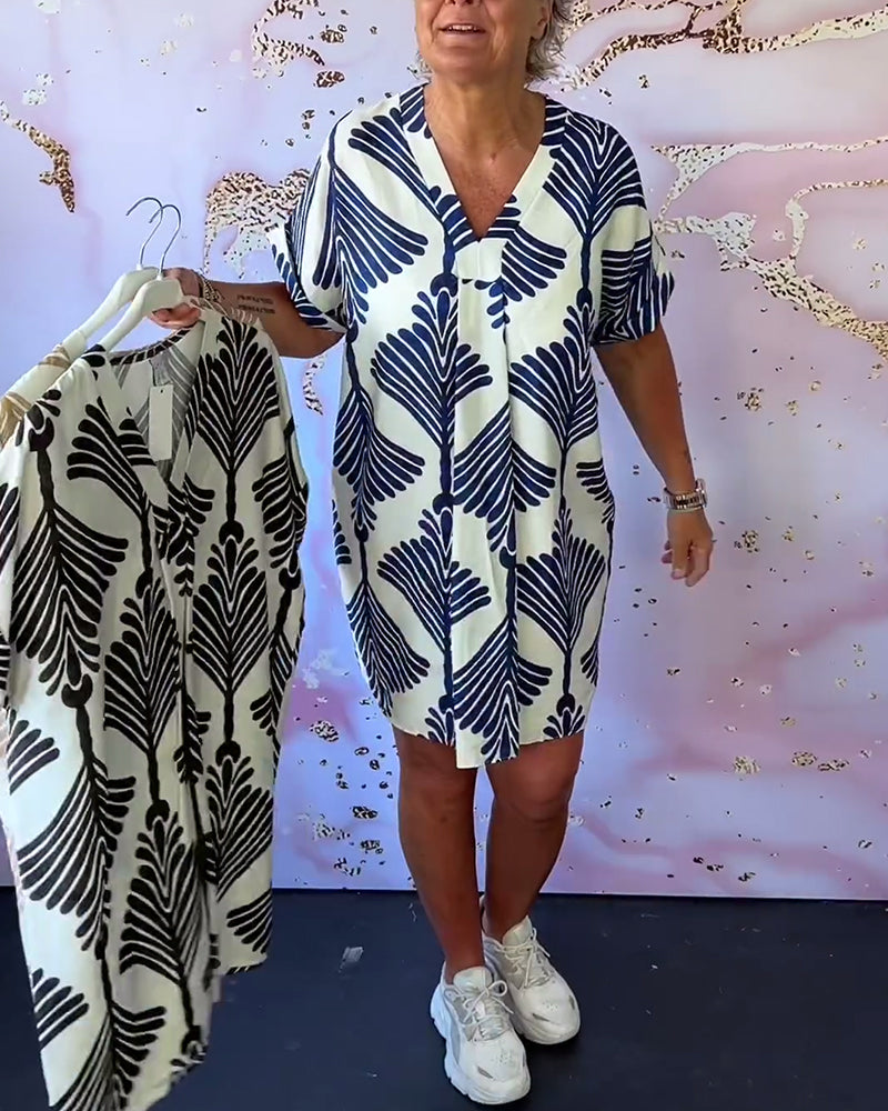 Uformelt kortermet kjole med V-hals