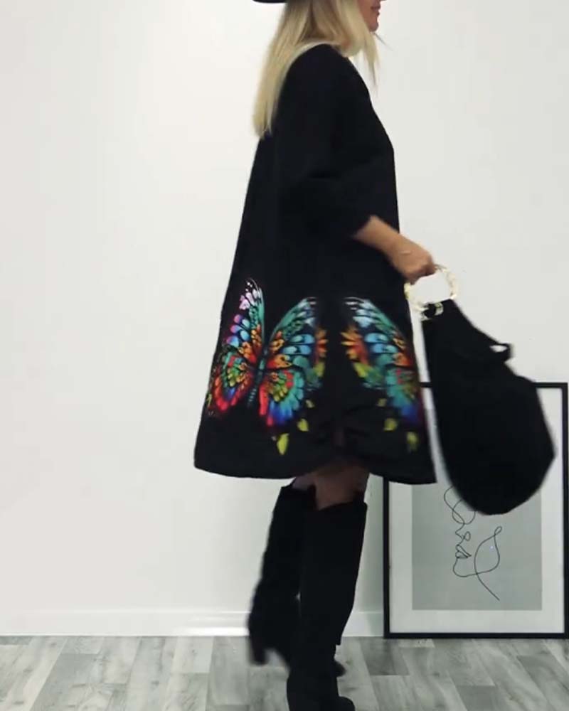 Langermet kjole med sommerfugltrykk