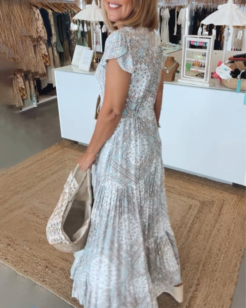 V-hals kjole med delte ermer med ferietrykk