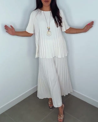 Ensfargede plisserte løse sett