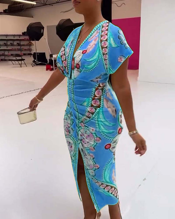 Kjole med dyp V spalt i midjen