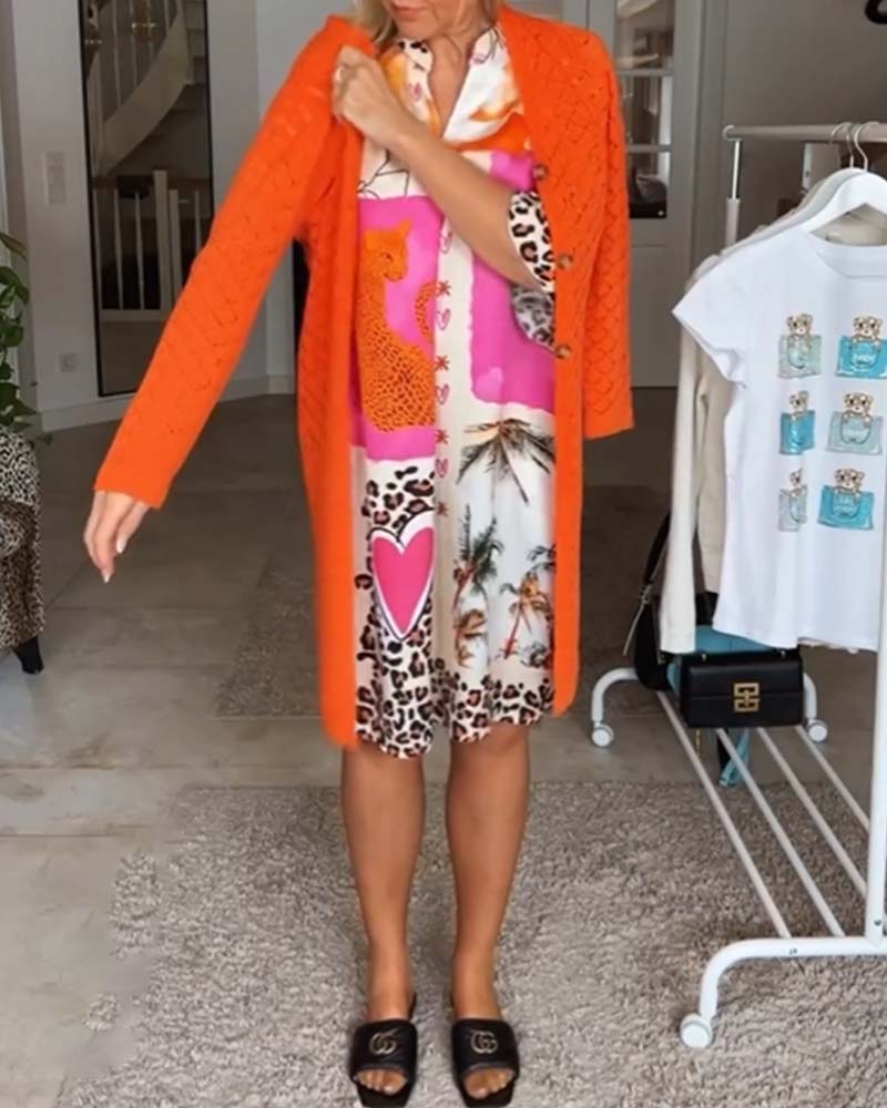 Patchwork kjole med V-hals i leopardmønster