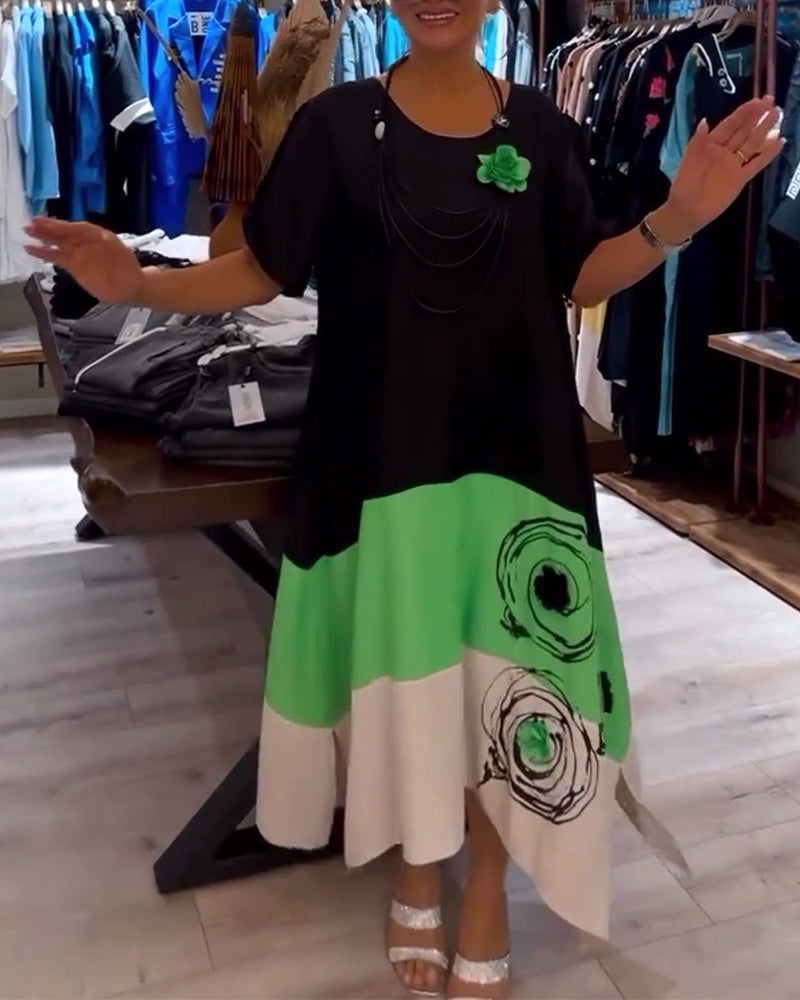 Rundhalset løst patchwork-kjole med fargetrykk