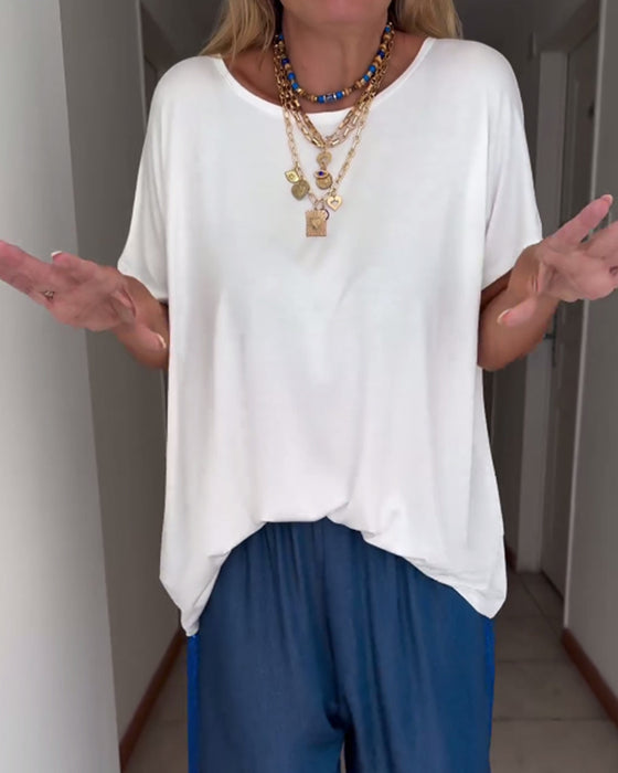 Ensfarget T-skjorte med rund hals og kort ermet