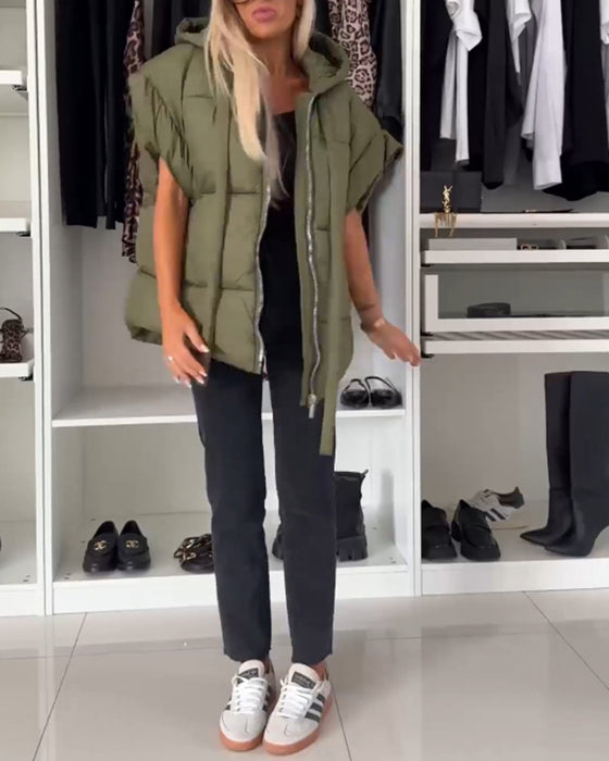 Hette, ensfarget glidelås, polstrede jakker med korte ermer