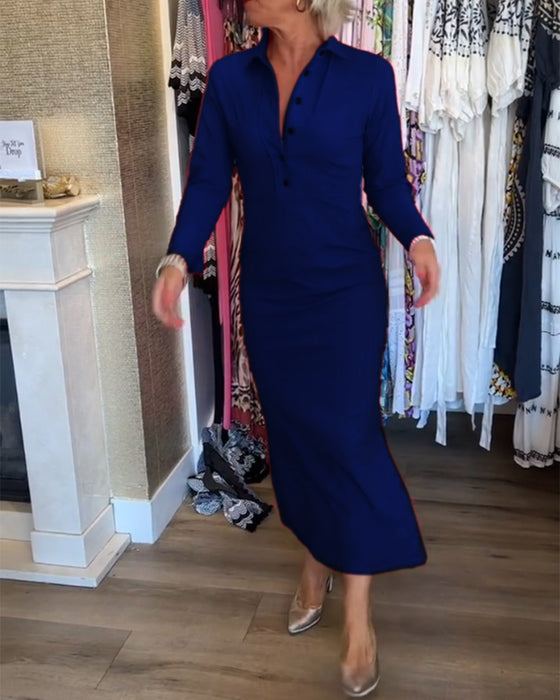 Ensfarget elegant kjole med splitt