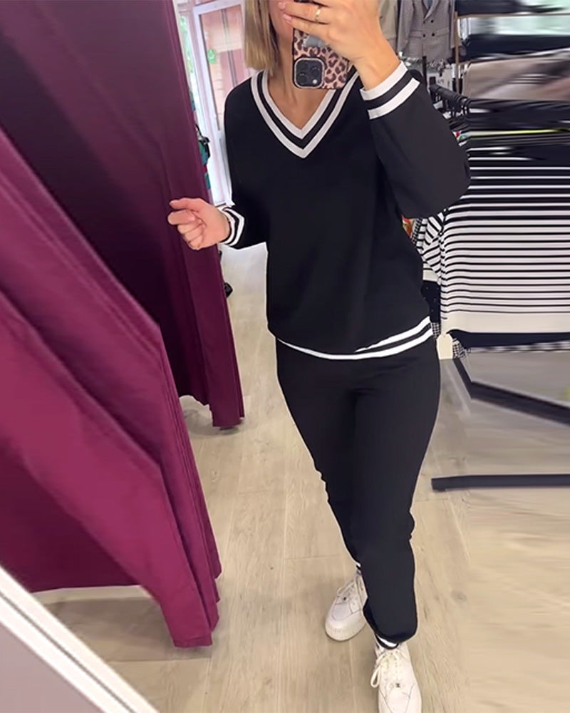 V-hals kontraststripet fritidsdress