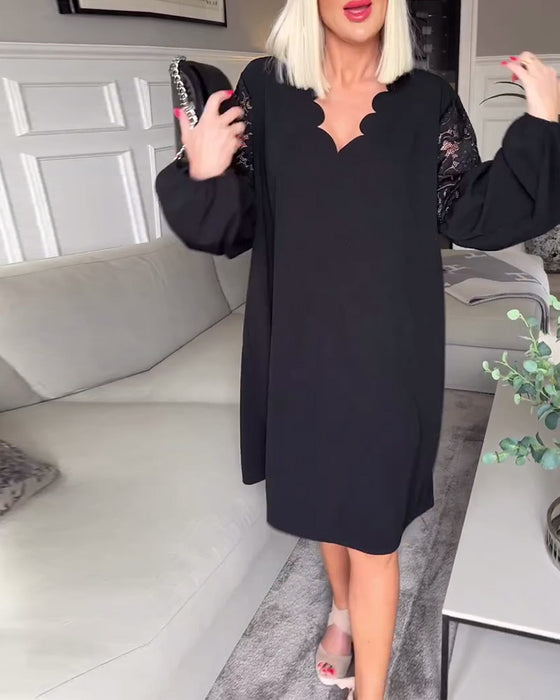 Elegant V-hals, hul langermet kjole med blonder
