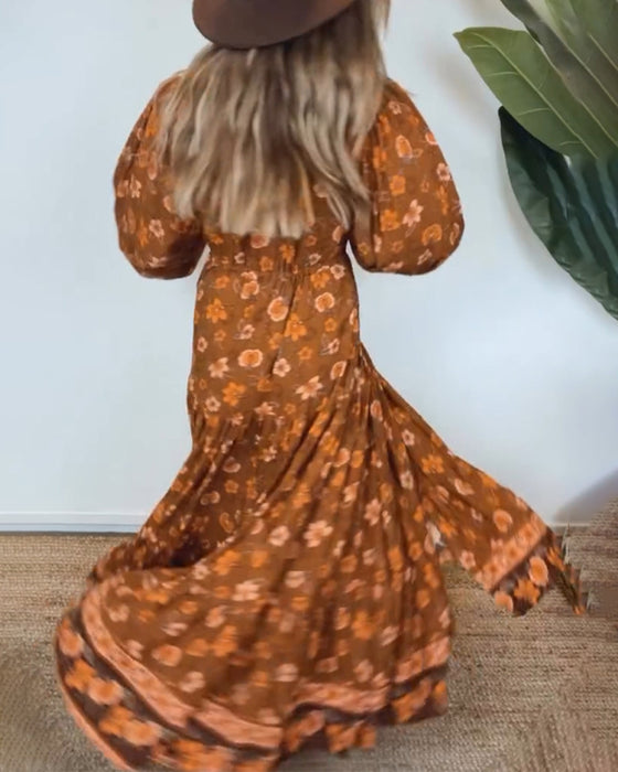 Vintage kjole med blomstermønster med V-hals og lanterneerme