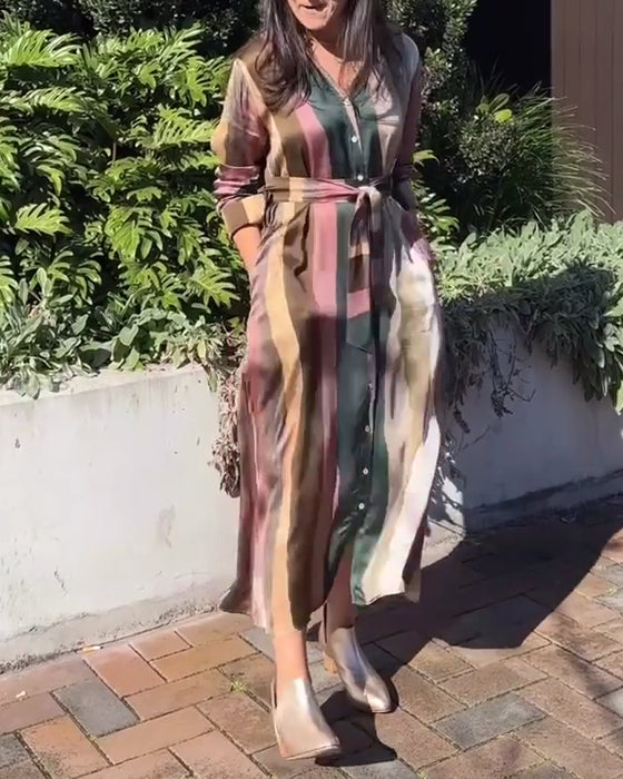 Casual kjole med jakkeslag og knapper