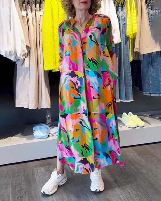 Kjole med fargerikt print og lommer