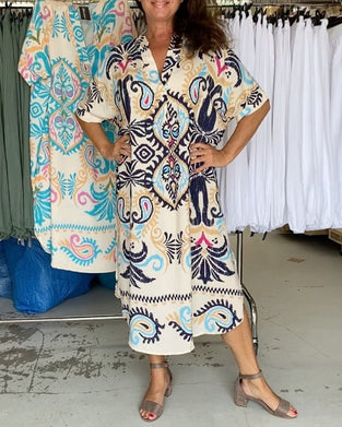 V-hals halvermet bohemsk løs kjole