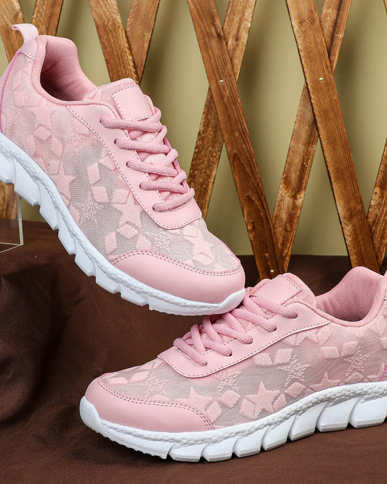 Enkle ensfargede pustende sneakers med snøring