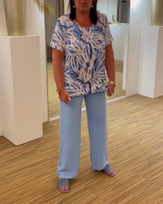 Trykt kortermet plisseret bluse med rund hals