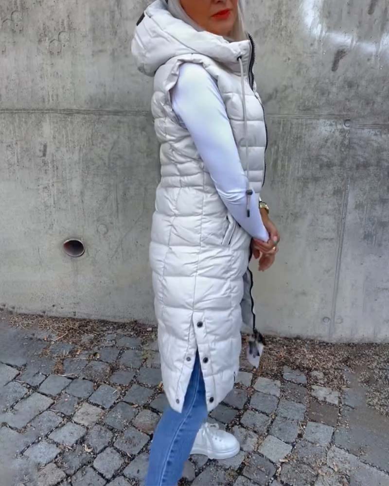 Uformelt polstret jakke med hette og glidelås uten erme