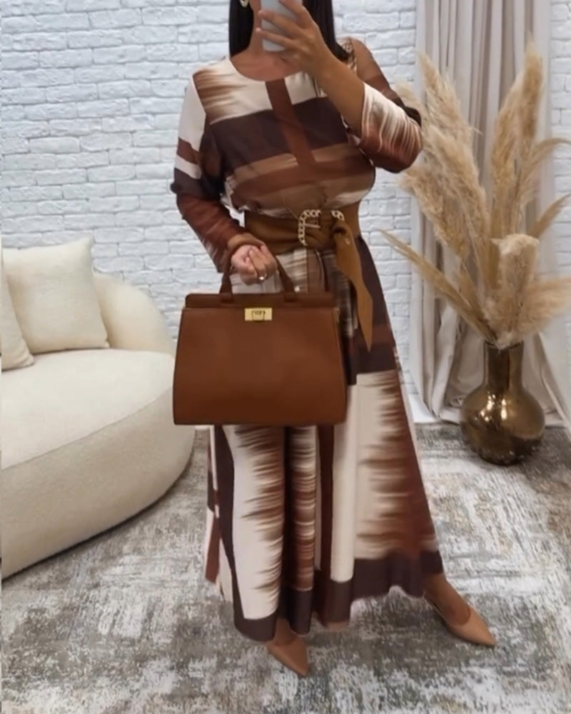 Langermet kjole i retro kontrastfarge med rund hals