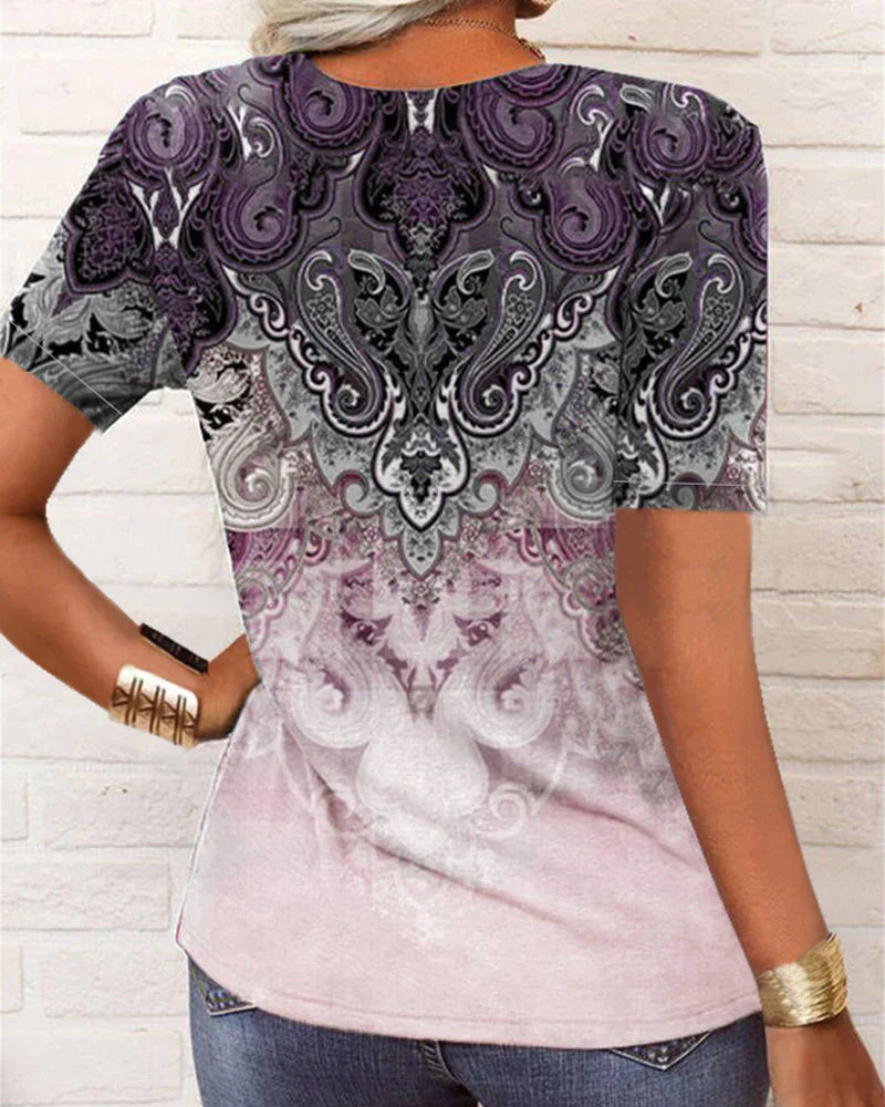 Kortermet t-skjorte med v-hals