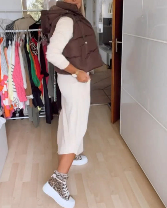 Ensfarget vest frakk med hette